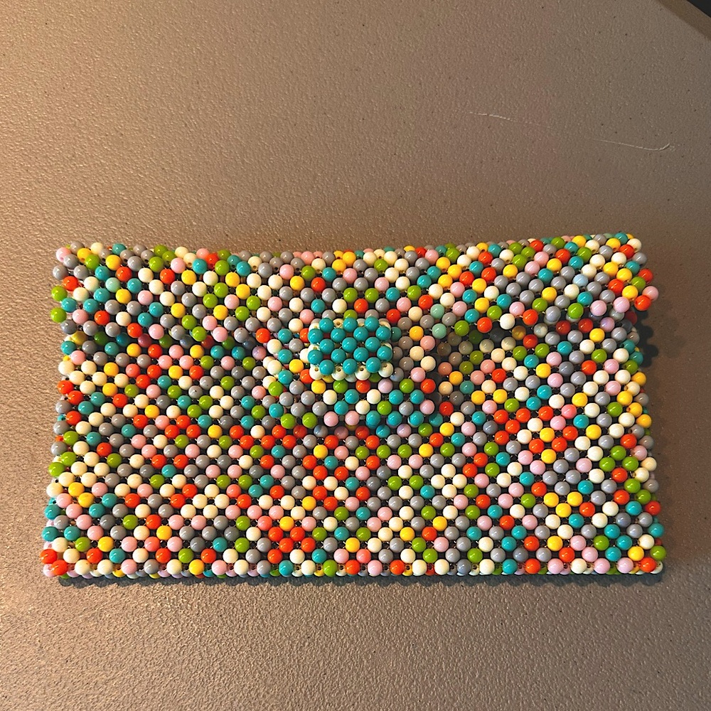 Beaded clutch